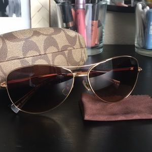 COACH AVIATOR JACLYN SUNGLASSES